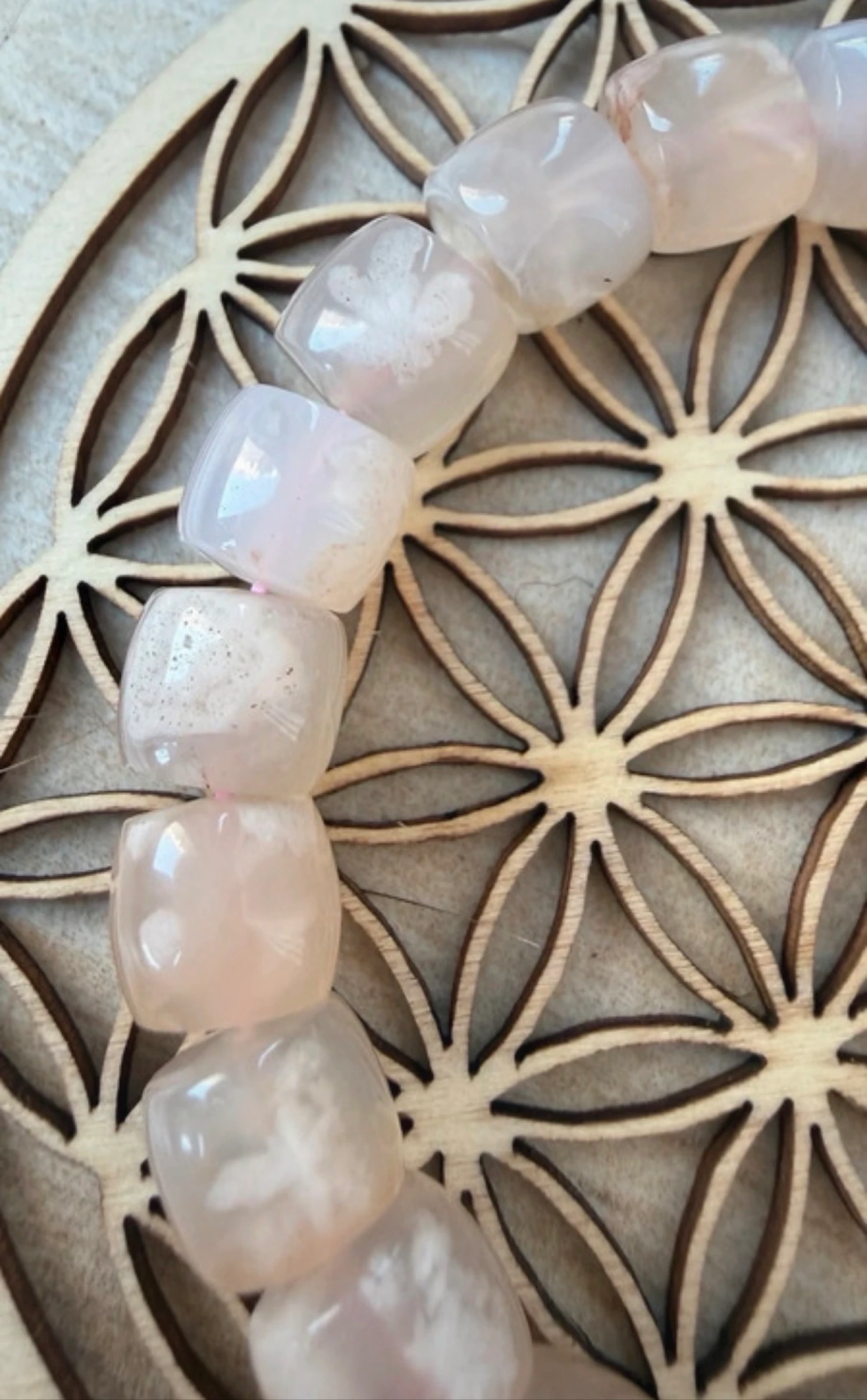 Pulsera ágata cerezo natural rosa , cuentas irregulares – photo 2